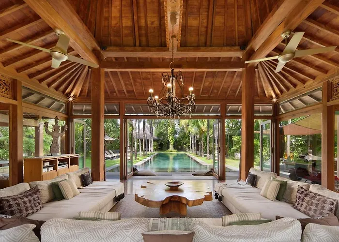Luxury 5br, 20m Pool, Near Seminyak (Bali)