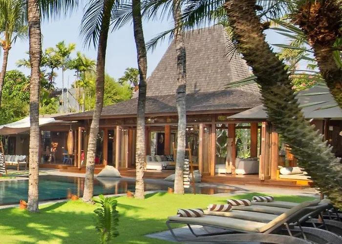 Villa Luxury 5br, 20m Pool, Near