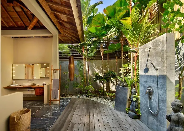Luxury 5br, 20m Pool, Near *
