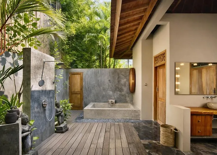 Luxury 5br, 20m Pool, Near *