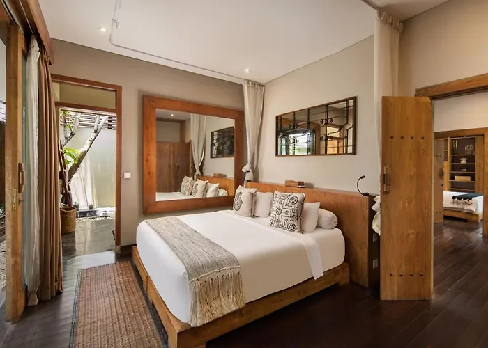 Villa Luxury 5br, 20m Pool, Near Seminyak (Bali)