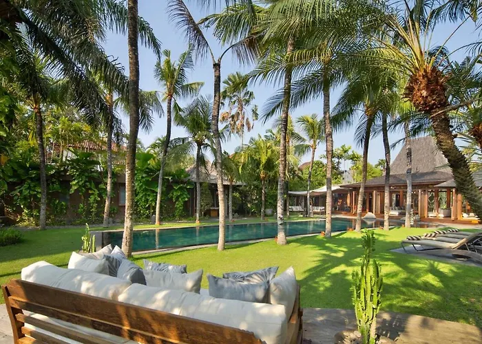 Luxury 5br, 20m Pool, Near *