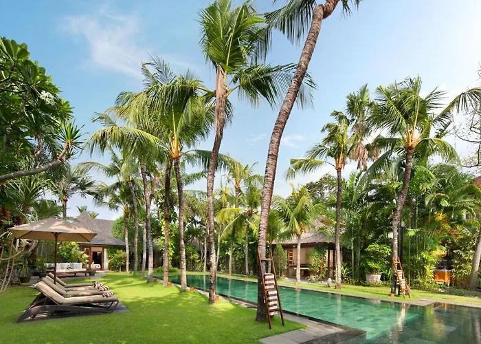 Luxury 5br, 20m Pool, Near Villa *
