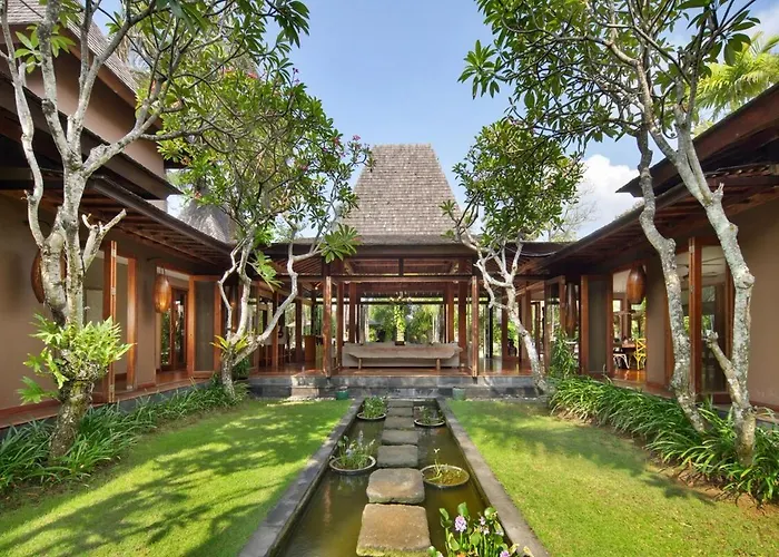Luxury 5br, 20m Pool, Near Seminyak (Bali)