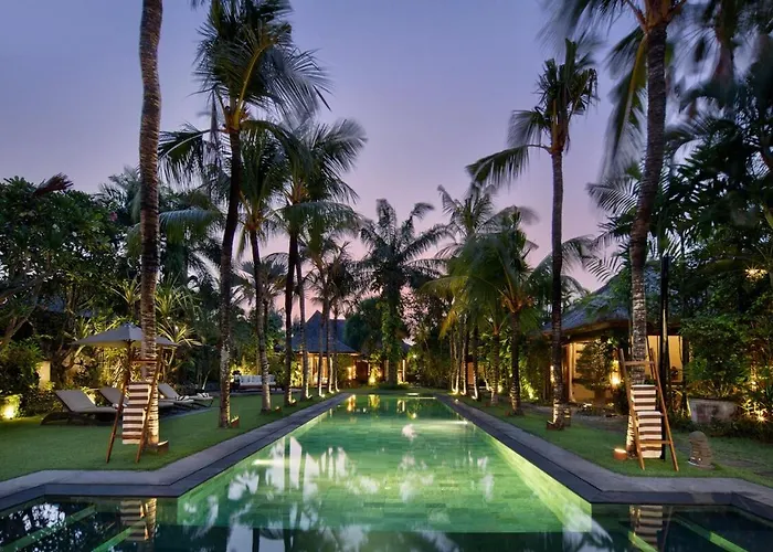 Luxury 5br, 20m Pool, Near Villa *